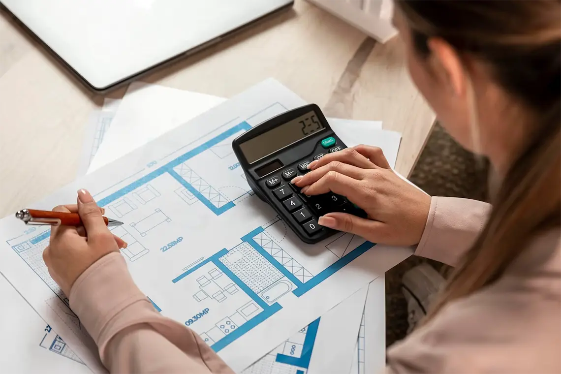 Evaluar detenidamente la situación financiera al comprar una casa.